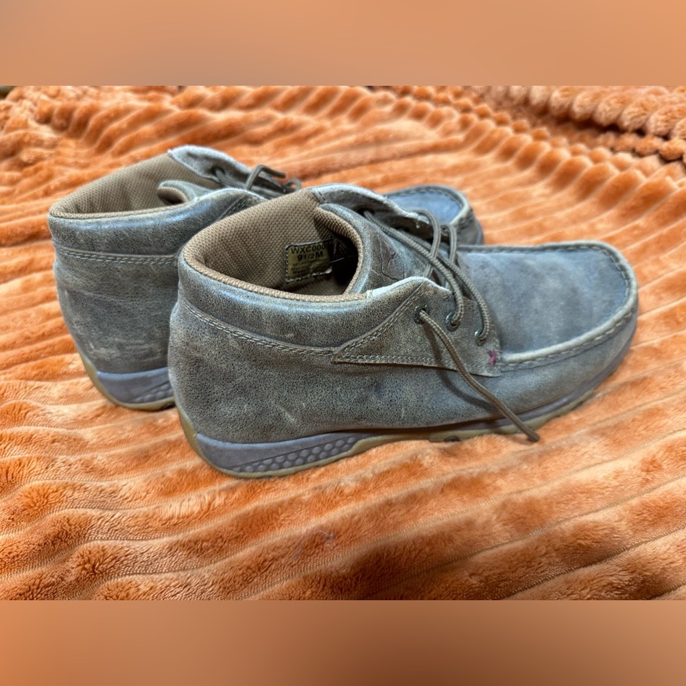 Twisted X - Picture 3 of 5